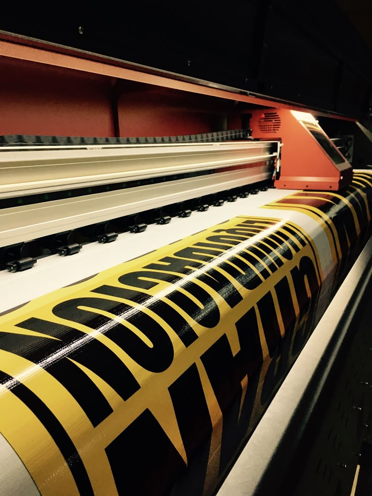 LARGE FORMAT PRINTING